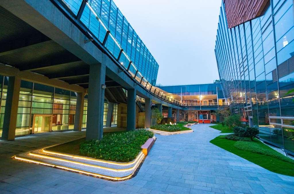 Hotel Guangzhou Baiyun International Convention Center Exterior foto